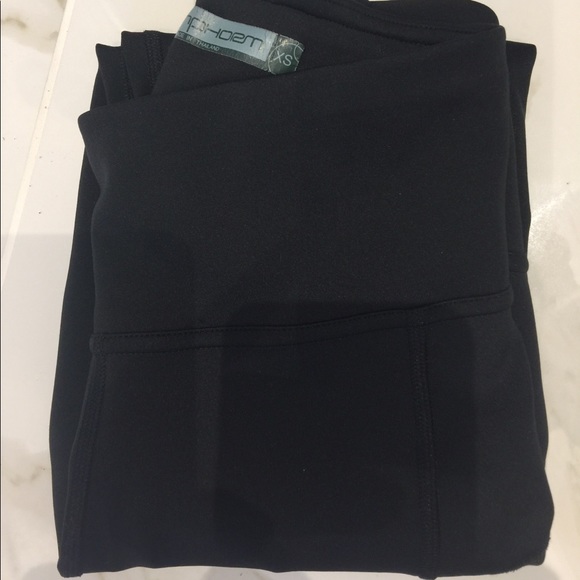 Inform Cropped Leggings - Picture 2 of 6